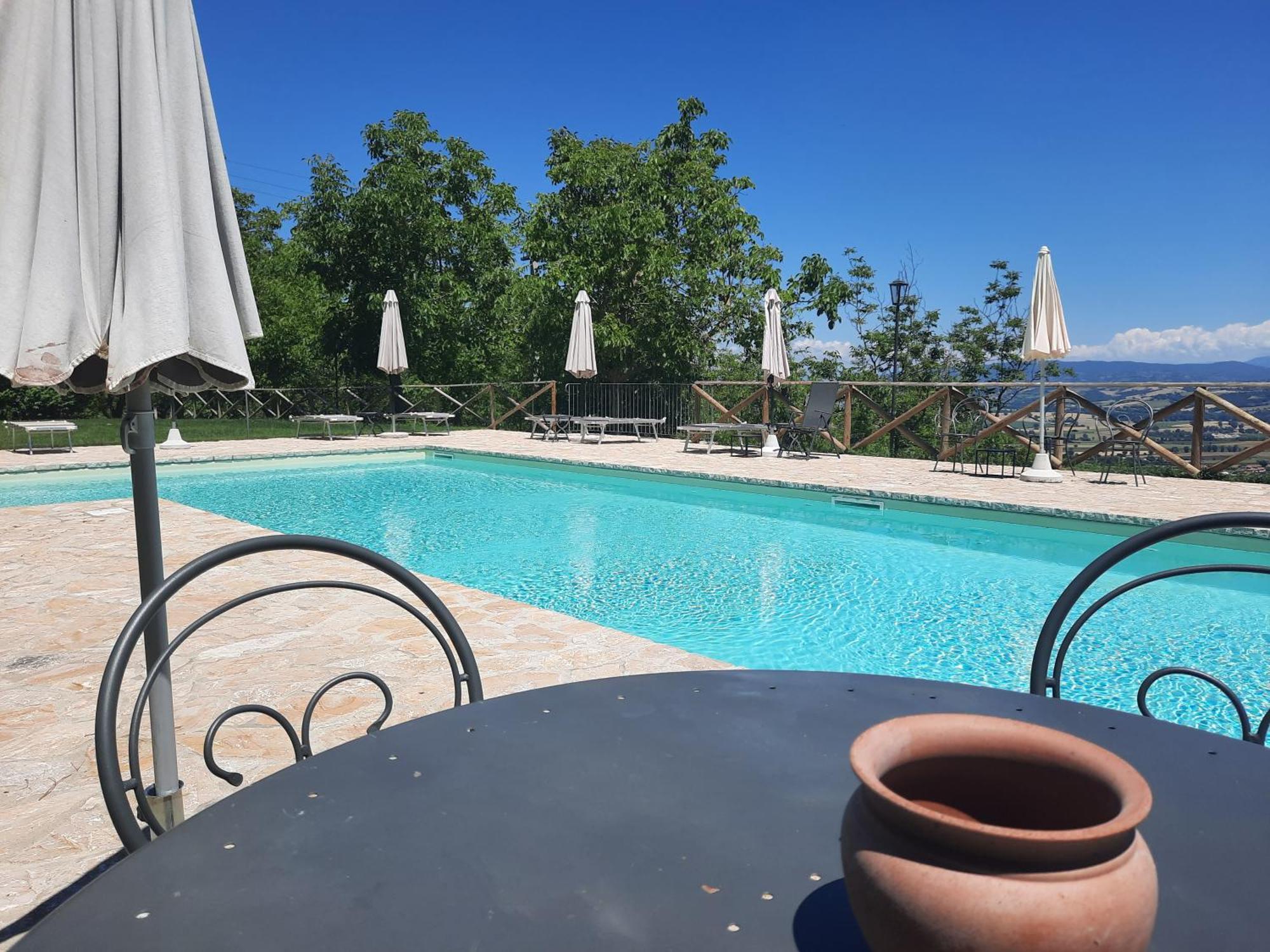 Agriturismo Tenuta Conti Faina Fratta Todina Eksteriør bilde